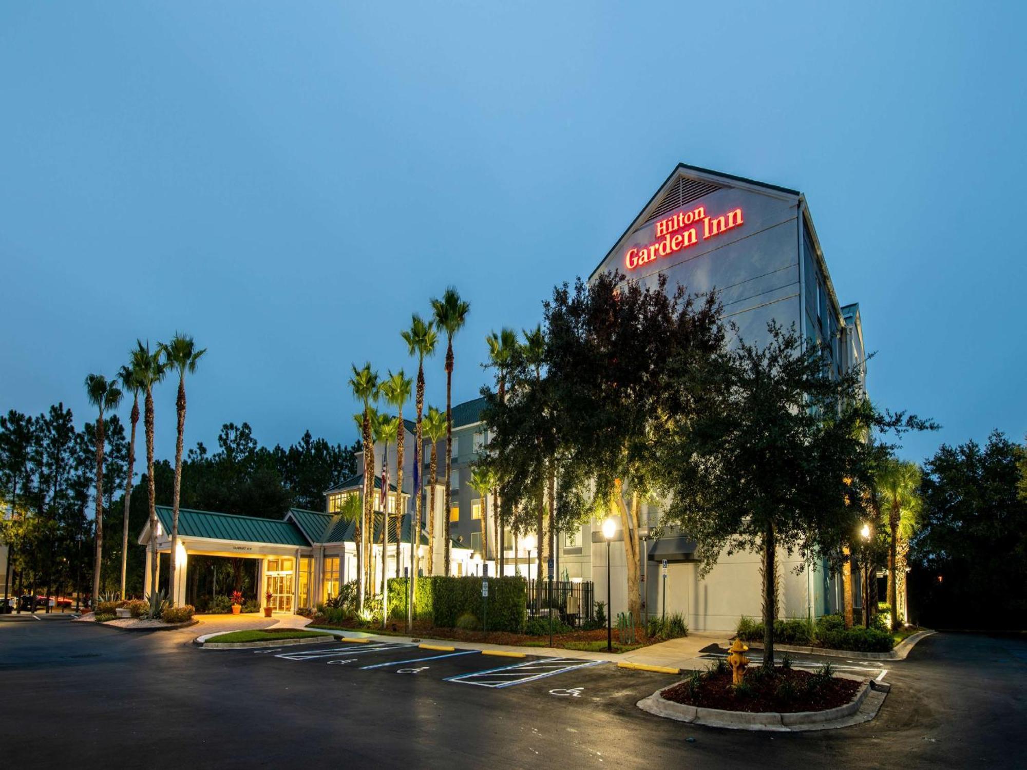 Hilton Garden Inn Jacksonville Jtb/Deerwood Park Экстерьер фото