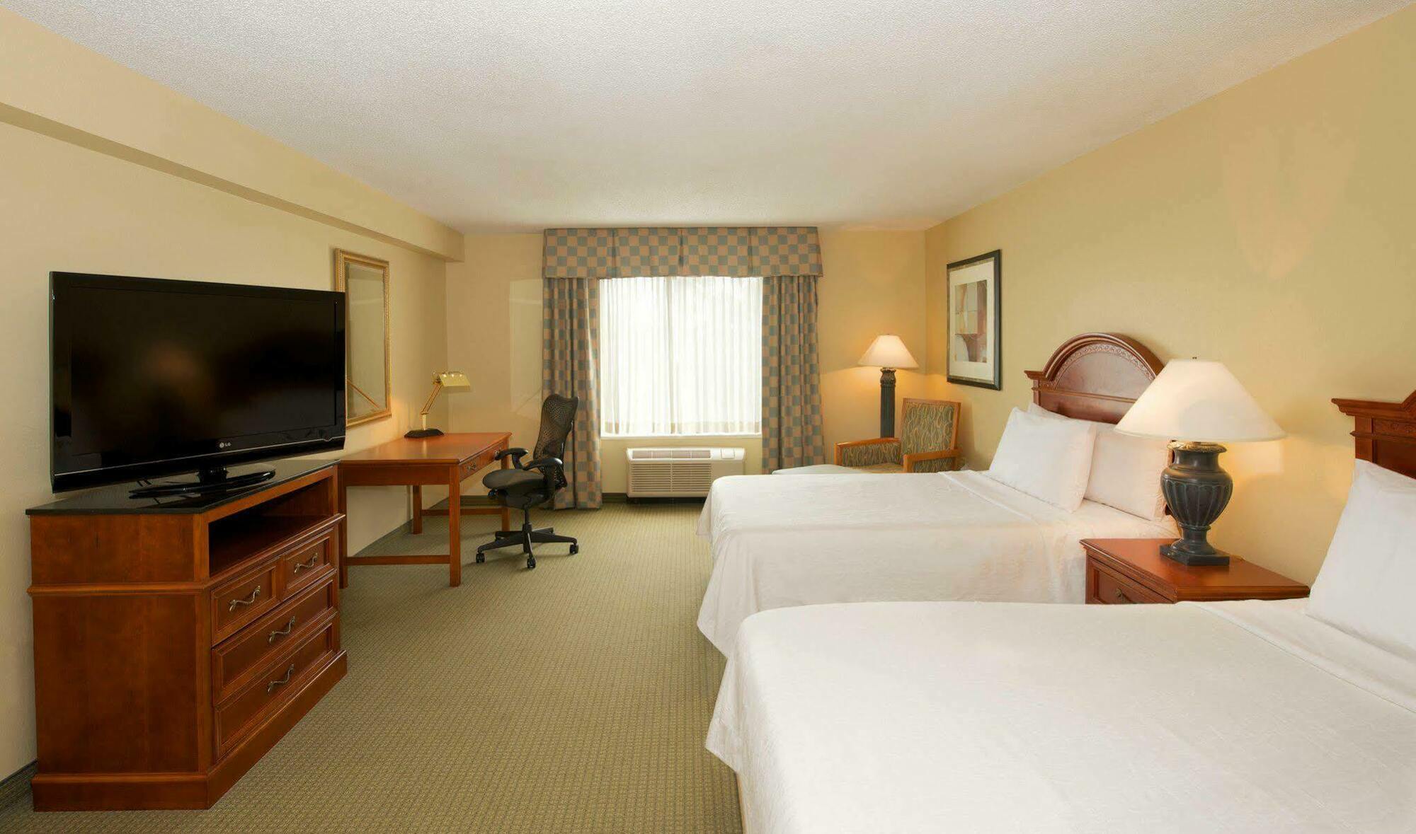 Hilton Garden Inn Jacksonville Jtb/Deerwood Park Экстерьер фото